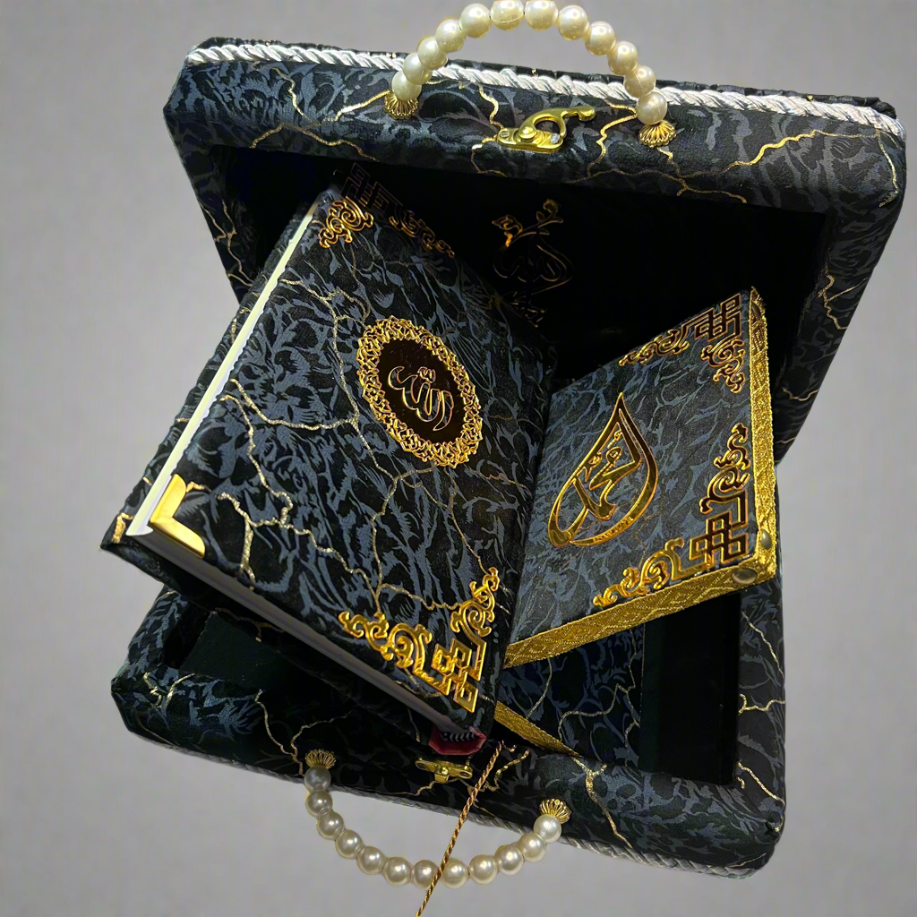 Handle Quran Set Black – Velvet Box with Rahail