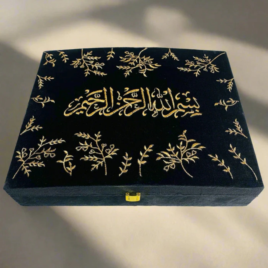 Embroidered box Quran-set (Black)